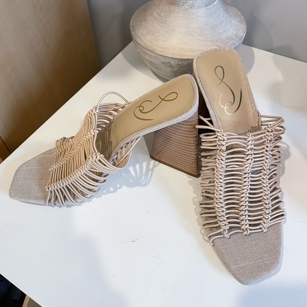 Sam Edelman LAURETTE BLOCK HEEL MULE .